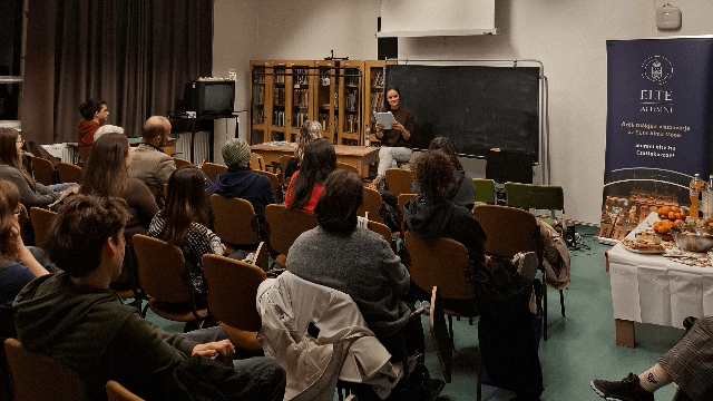 „Nagypénteken nem illik kertészkedni” – Felolvasószínház és alumni találkozó az Olasz Tanszéken