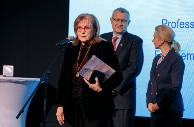 Rangos elismerésben részesült Bollobás Enikő és Magyarics Tamás