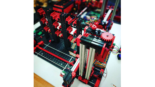 New devices for the labs at Savaria University Center! 