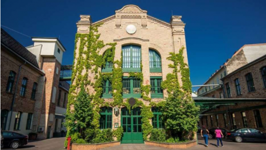 Múzeumi látogatás a Zwack Unicum Házban